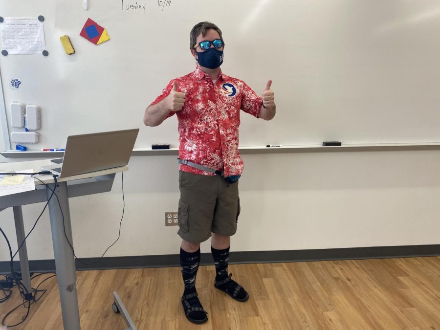 A teacher dresses up as a tacky tourist for spirit week