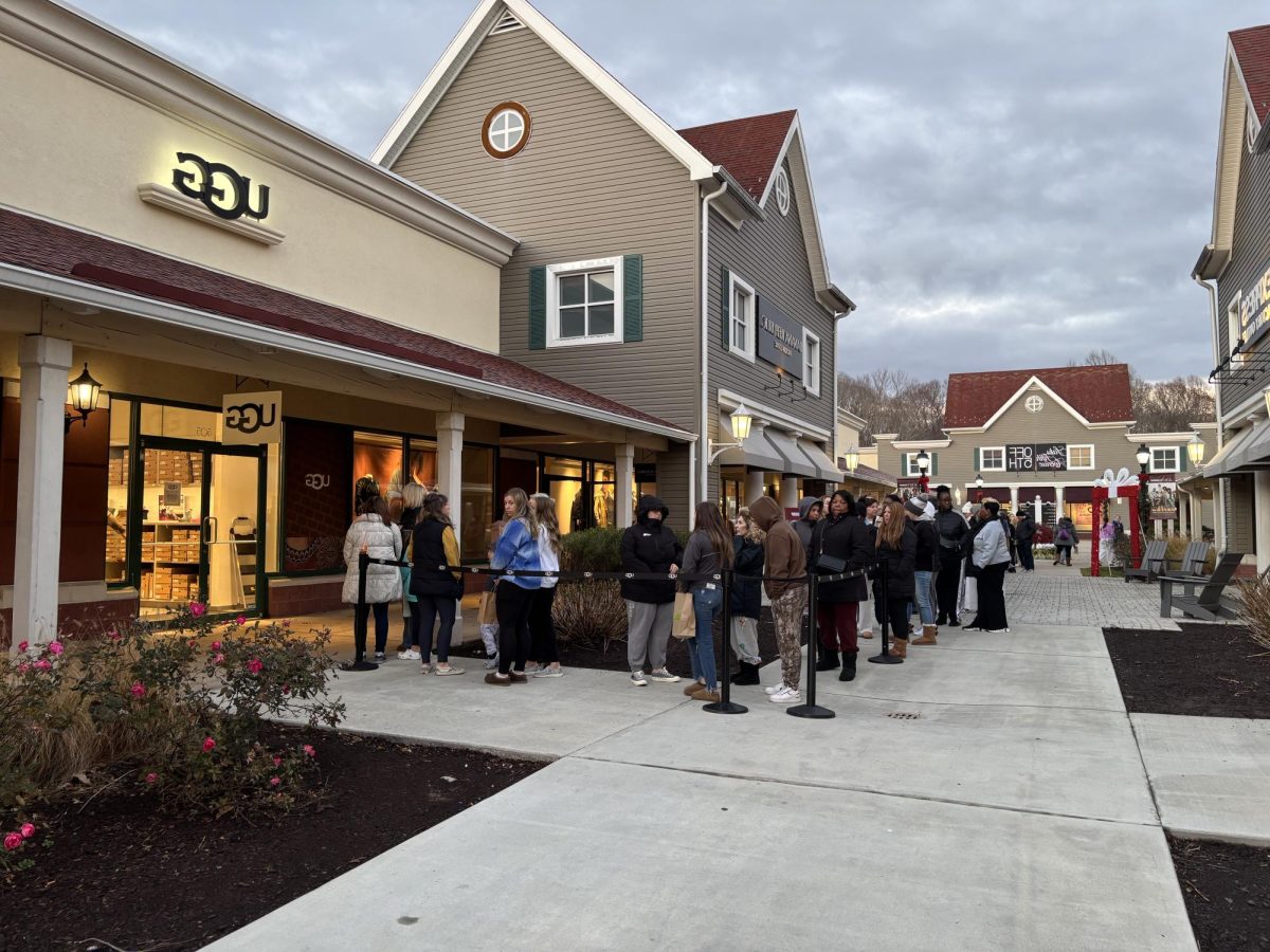 Line outside the UGG store at 6:55 a.m.