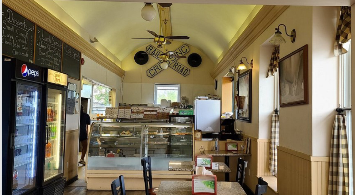 Does Clinton, CT live up to the "Pizza Capital" name?