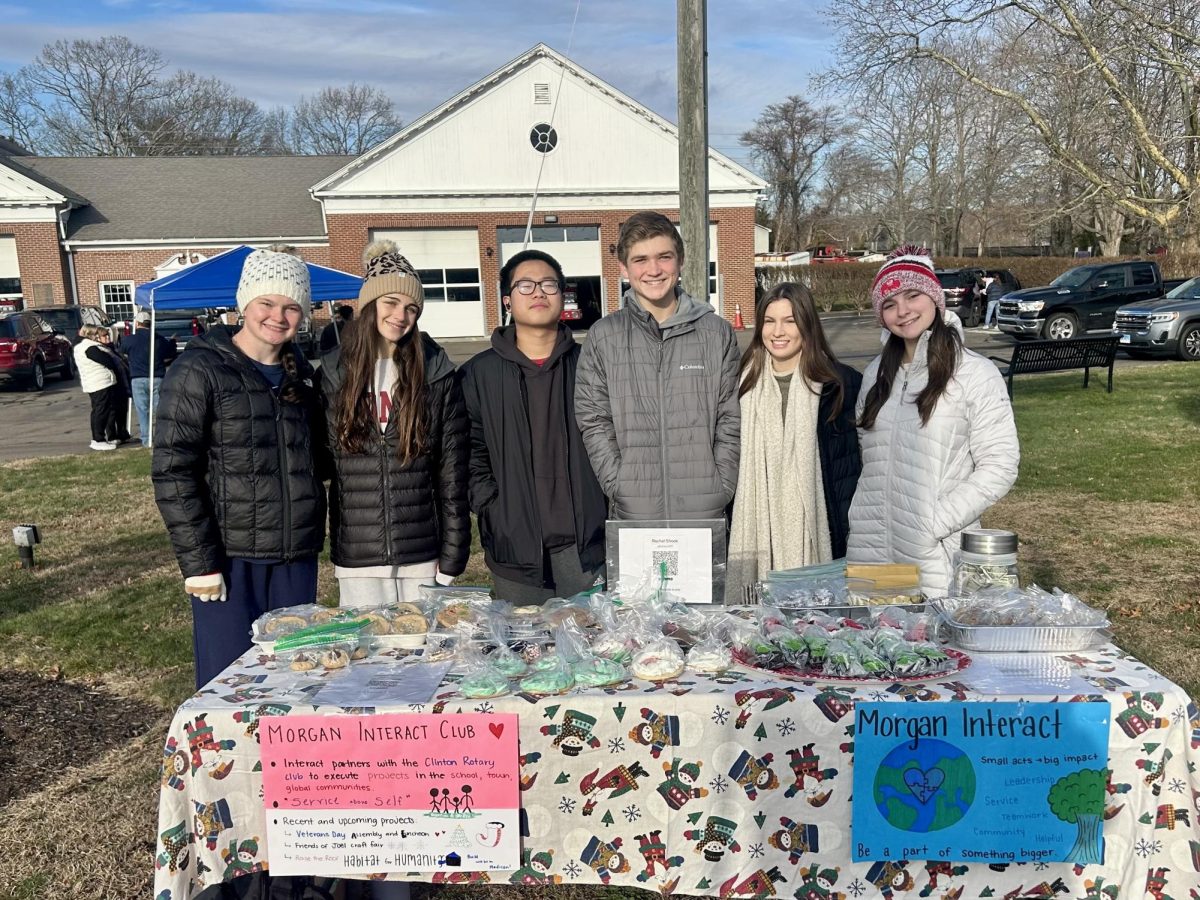 Students Bring the Holiday Spirit to Christmas in Clinton